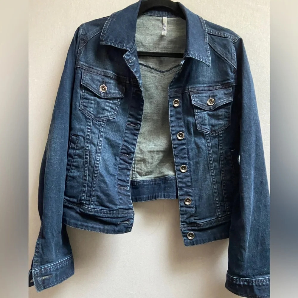 Dish Dark Wash Denim Jean Jacket Classic Button Up Trucker Coat Size M
